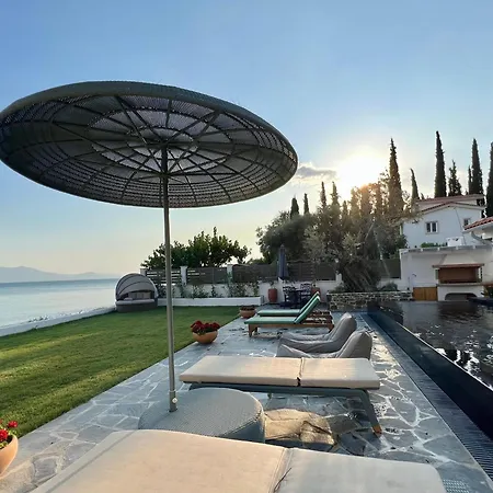 Evia Escape - Beachfront Villa *